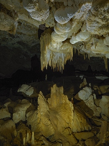 Frozen Symphony – Cave Wonders